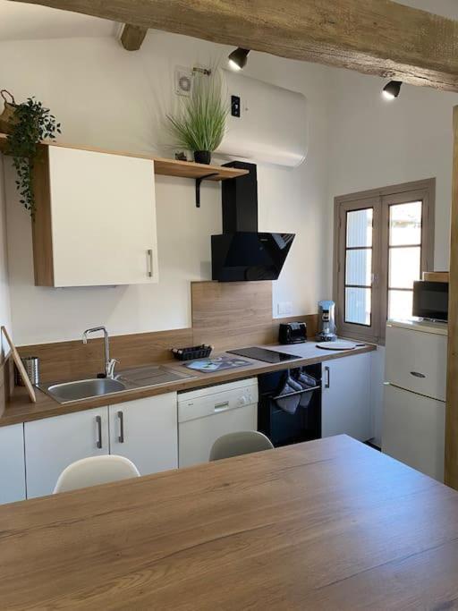 Le Petit Loft Des Halles Béziers Exteriör bild